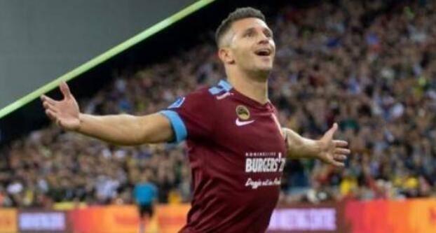 表演开始前 表演开始前