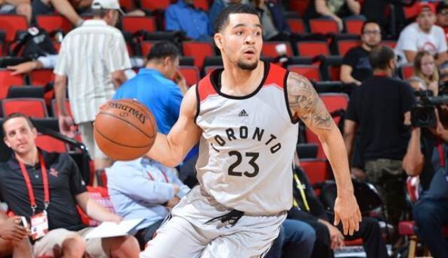 肩上承担起 肩上承担起